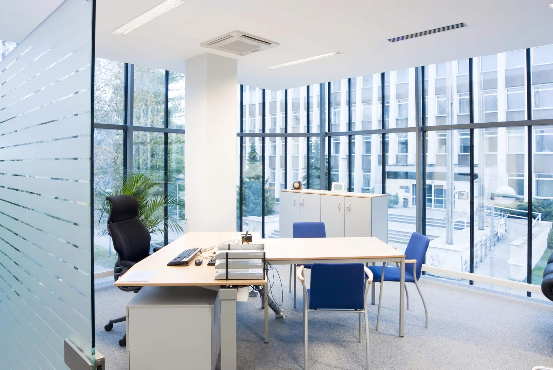 Bureaux remis en état — Paris 7e